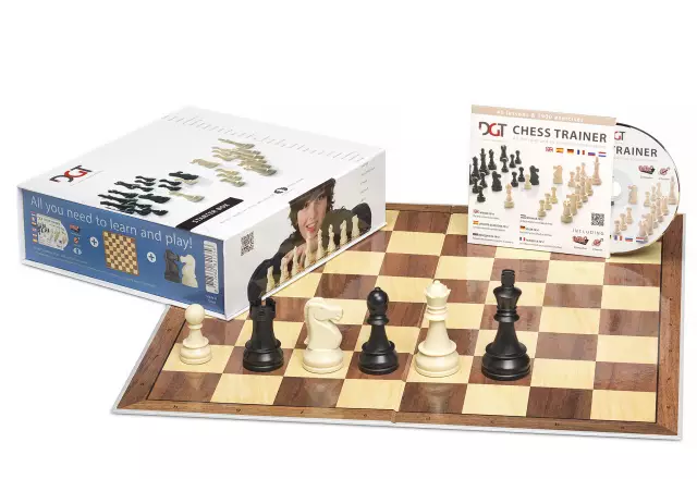 DGT BLUE SET chess pieces + board + CD